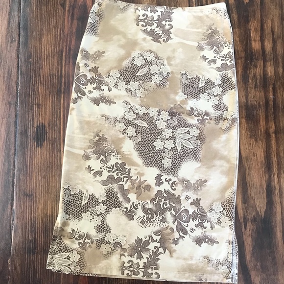 Forever 21 Dresses & Skirts - Sold Forever 21 Patterned Skirt